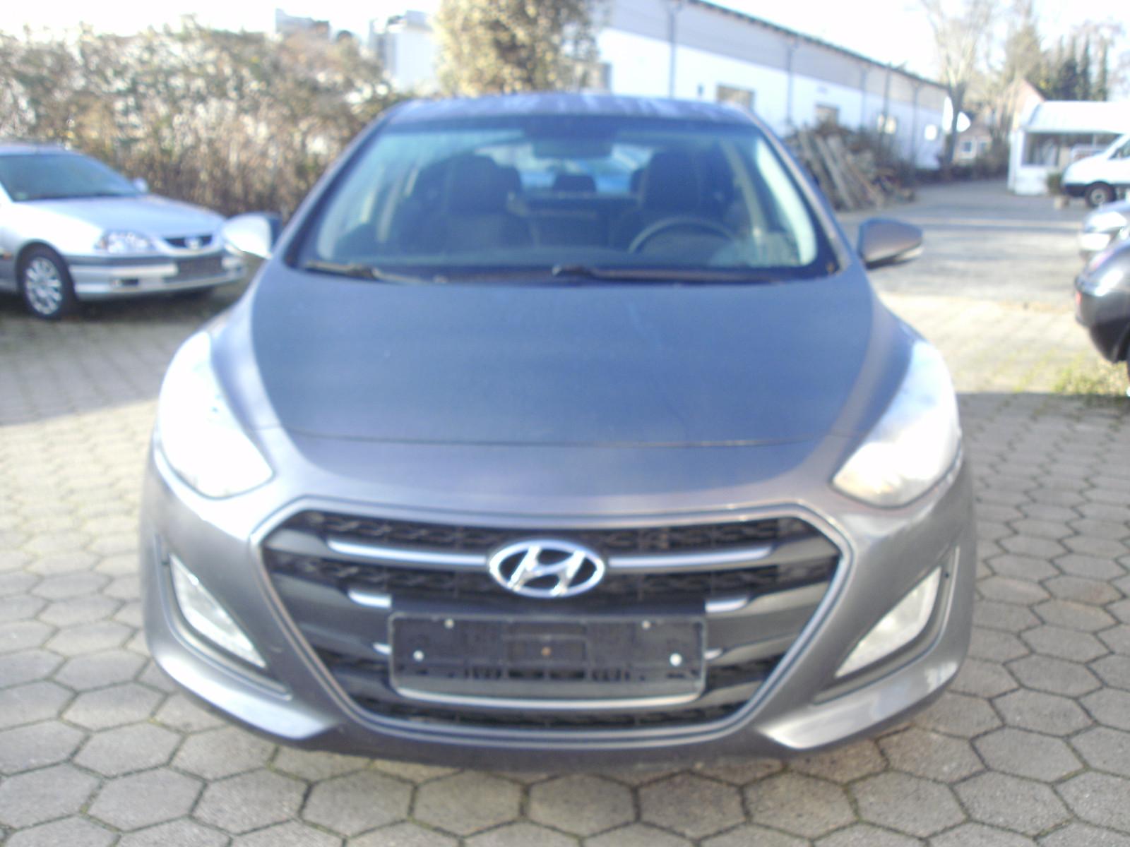 Hyundai i30 blue Trend