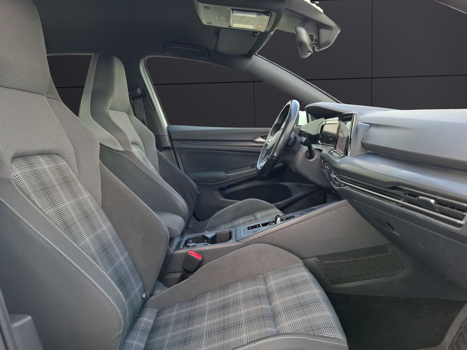 Fahrzeugabbildung Volkswagen Golf VIII GTD LEDplus Navi AID ACC PDC SH 19"