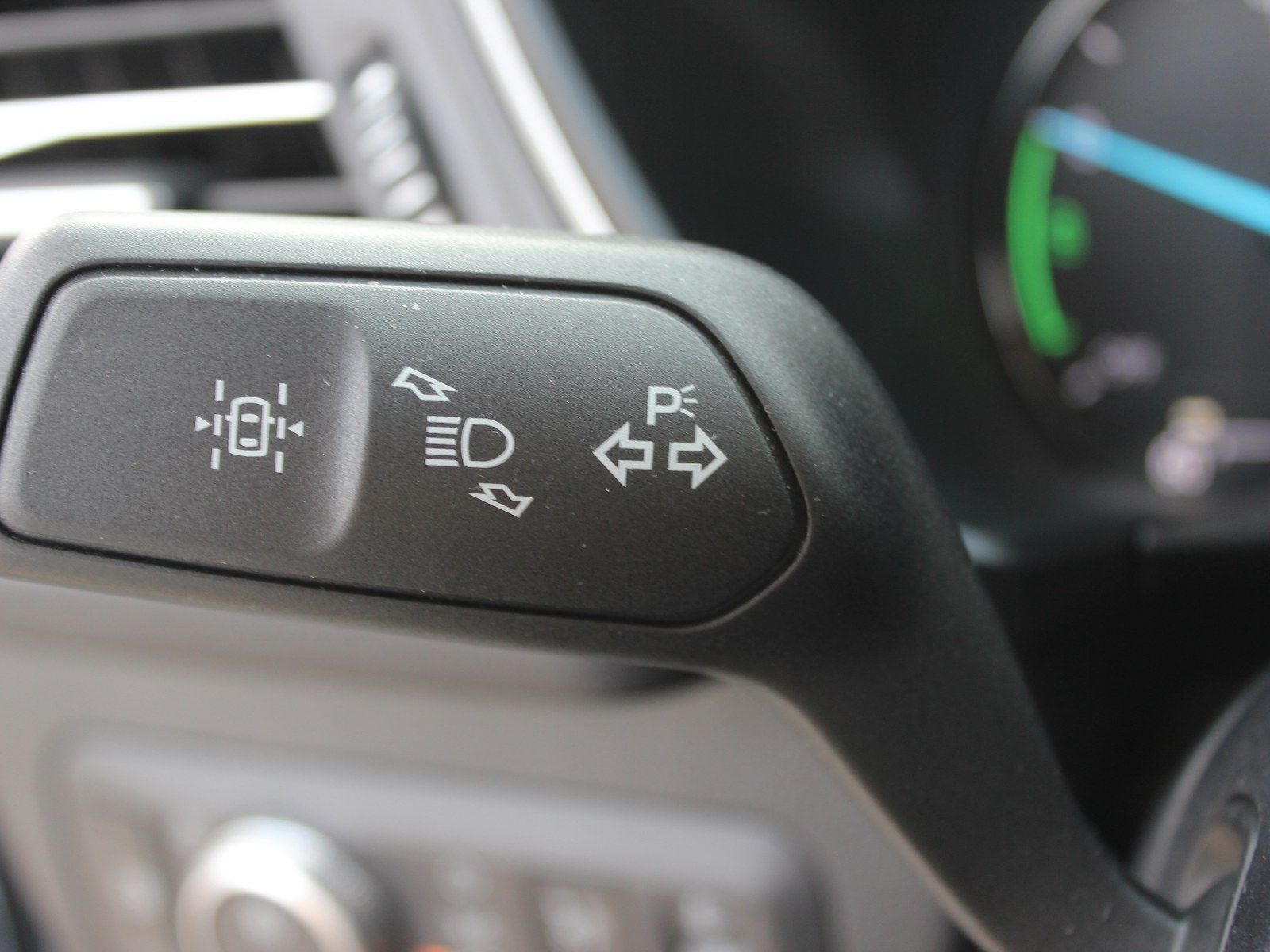 Fahrzeugabbildung Ford Kuga Plug-In Hybrid Cool & Connect 2,5 Duratec