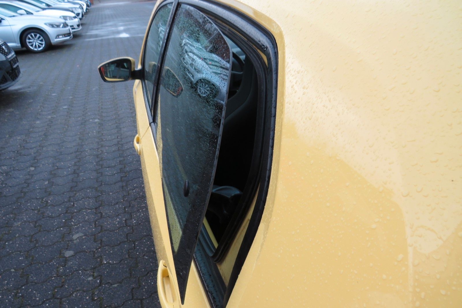 Fahrzeugabbildung SEAT Mii Style KLIMA SITZH. MAPS&MORE ASSISTENT-PA.