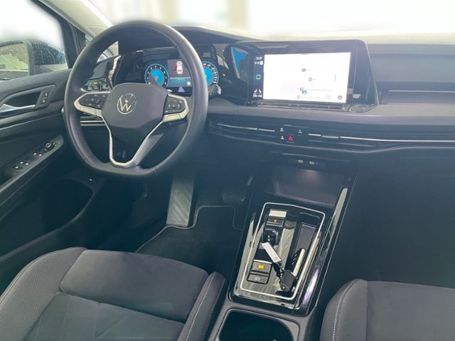 Fahrzeugabbildung Volkswagen Golf Variant 1.5 eTSI DSG STYLE NAVI IQ.LIGHT AH