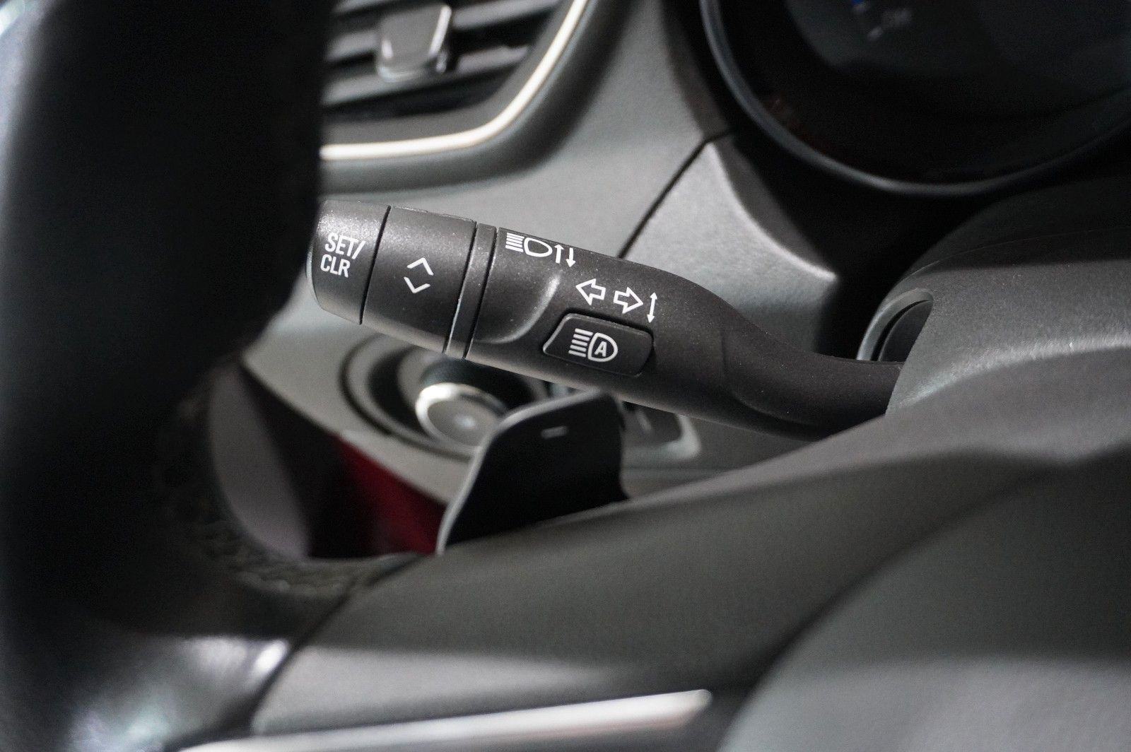 Fahrzeugabbildung Opel Grandland (X) 1.6 ELEGANCE HYBRID NAVI/SH/KAMERA