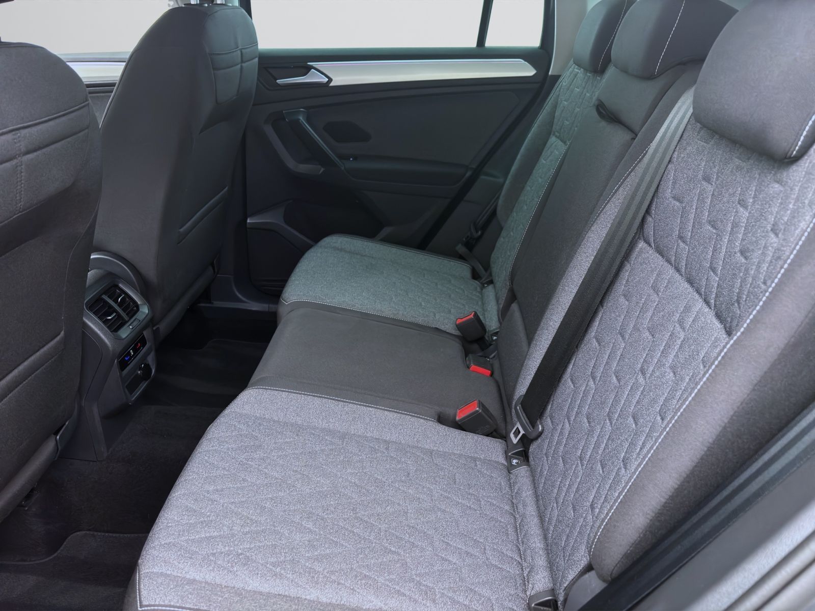 Volkswagen Tiguan - Bild 16