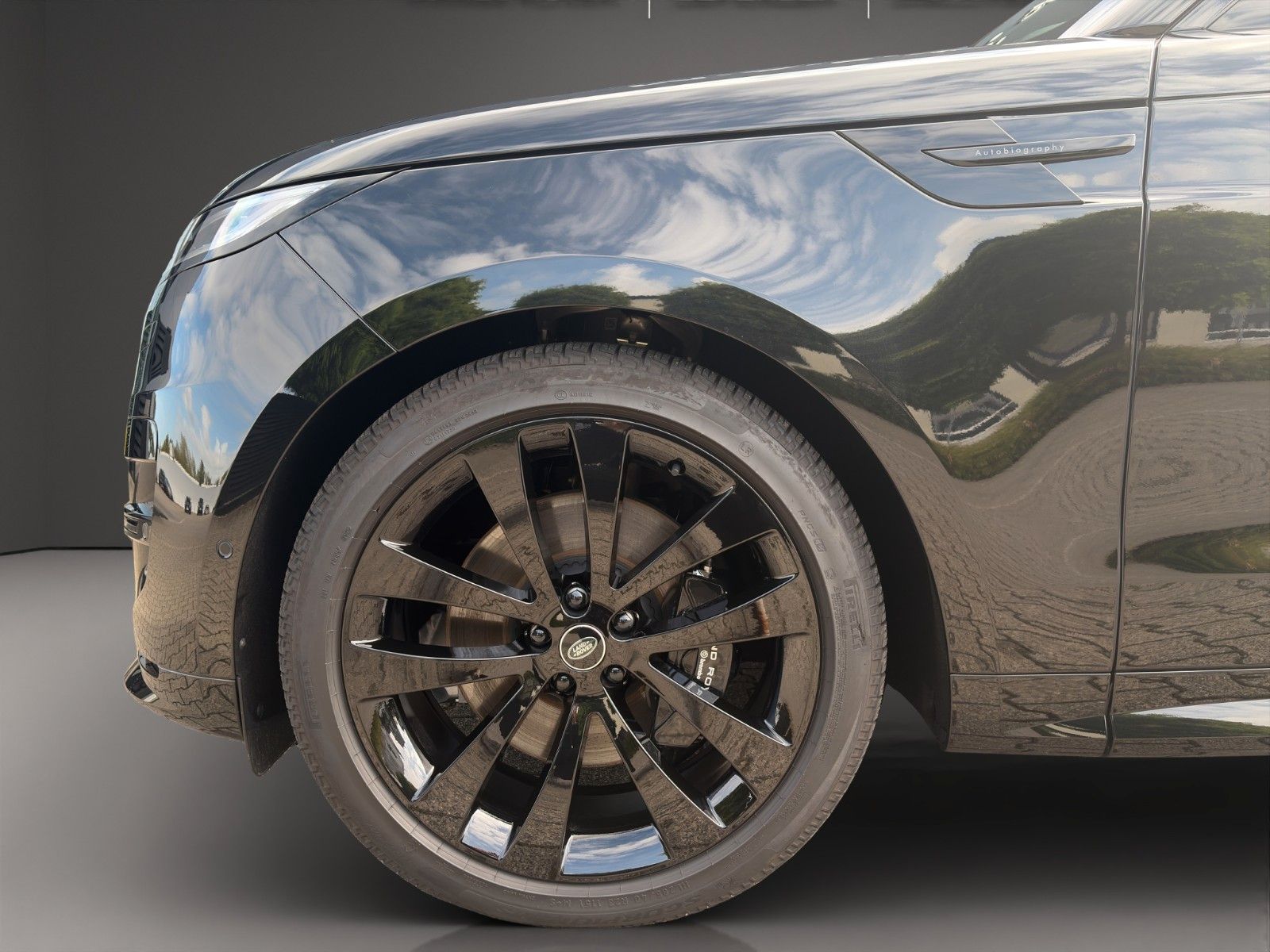 Fahrzeugabbildung Land Rover Range Rover Sport P550e Autobiography AHK 23Zoll