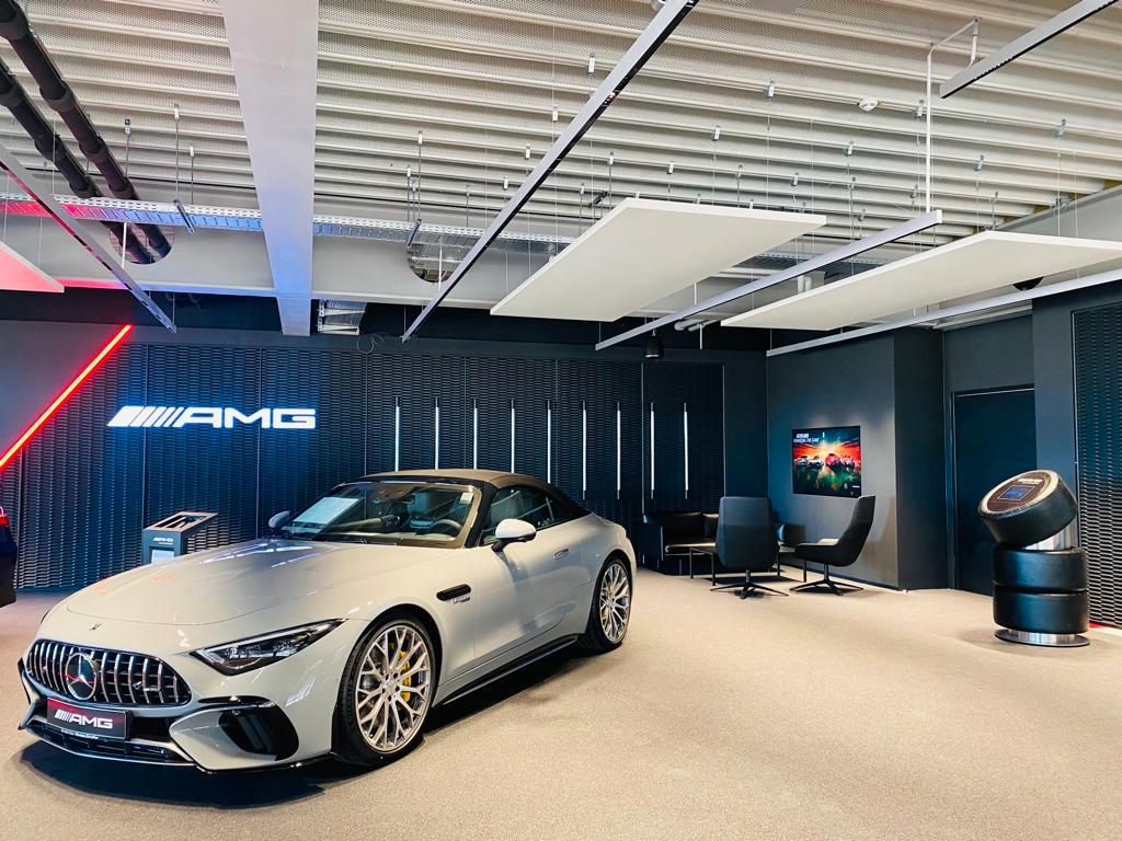 showroom-image-bottom