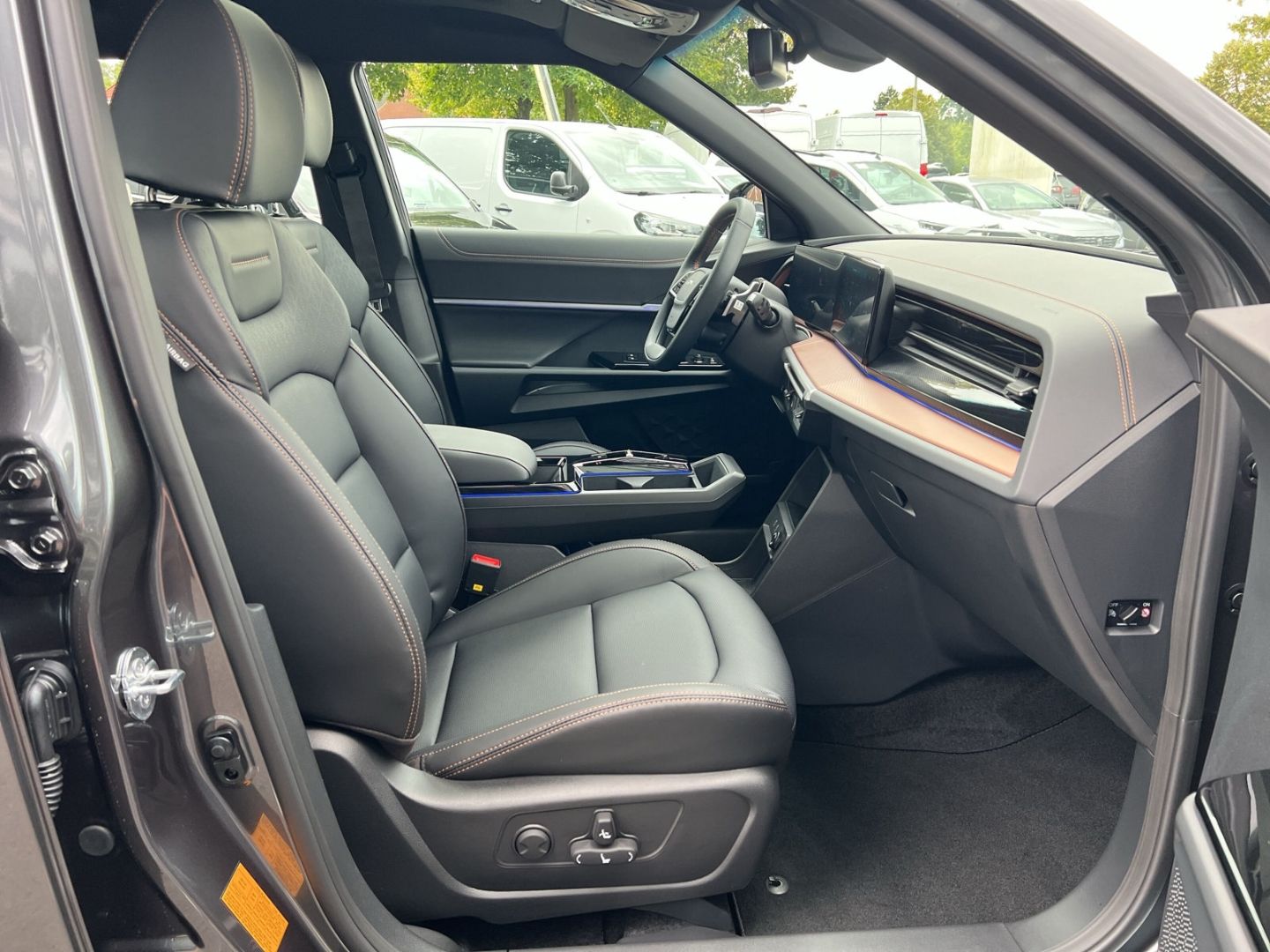 Fahrzeugabbildung KGM Musso EV Lux 4WD Navi 360 Kamera ACC SHZ