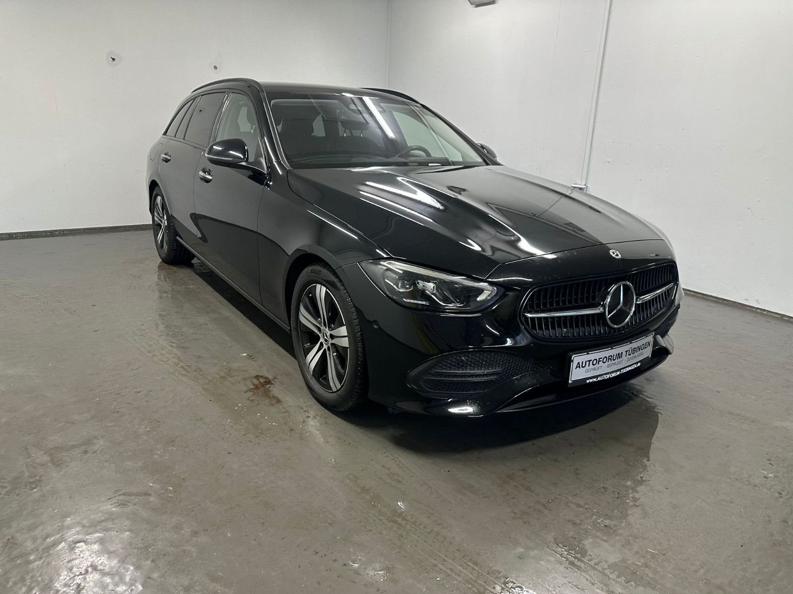 Fahrzeugabbildung Mercedes-Benz C 220 d T Autom. *HUD*AHK*MIDLINE*KAMERA*KEYLESS
