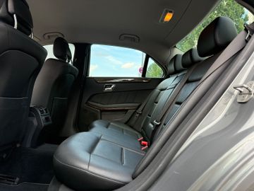Mercedes E 250 - 9