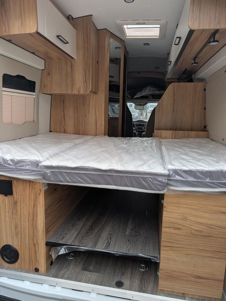 Fahrzeugabbildung Karmann Dexter 4x4 DE 560 AW 170 PS, AHK, RFK Tageszu.