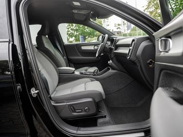 Volvo XC40 - 2