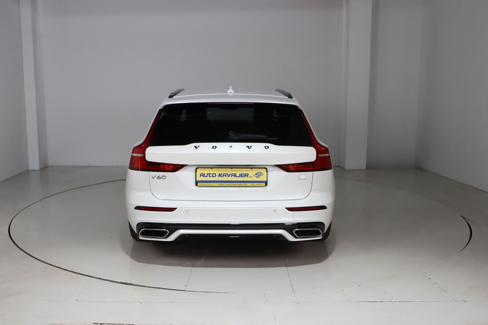 Fahrzeugabbildung Volvo V60 Kombi T8 R-Line AWD Recharge R Design Rechar