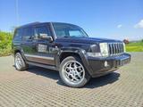 Jeep Commander Limited 3.0 CRD Autom. Limited. TipTop - Jeep Commander Limited mit Diesel-Antrieb