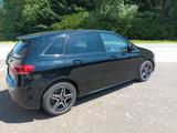 Mercedes-Benz B 250 e DCT -AMG Line - Mercedes-Benz B 250: Von Privat