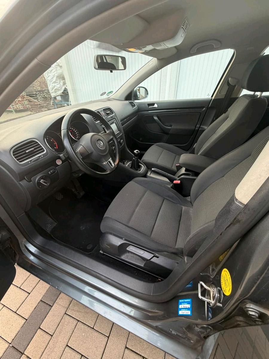 Volkswagen Golf 2010 — photo 9