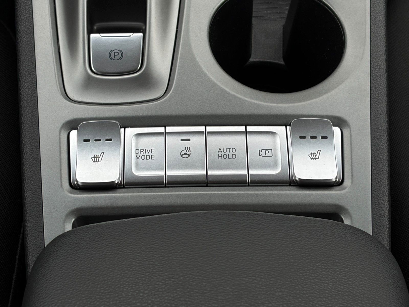 Fahrzeugabbildung Hyundai KONA E Edition 30 Wärmepumpe ACC CAM NAV CarPlay