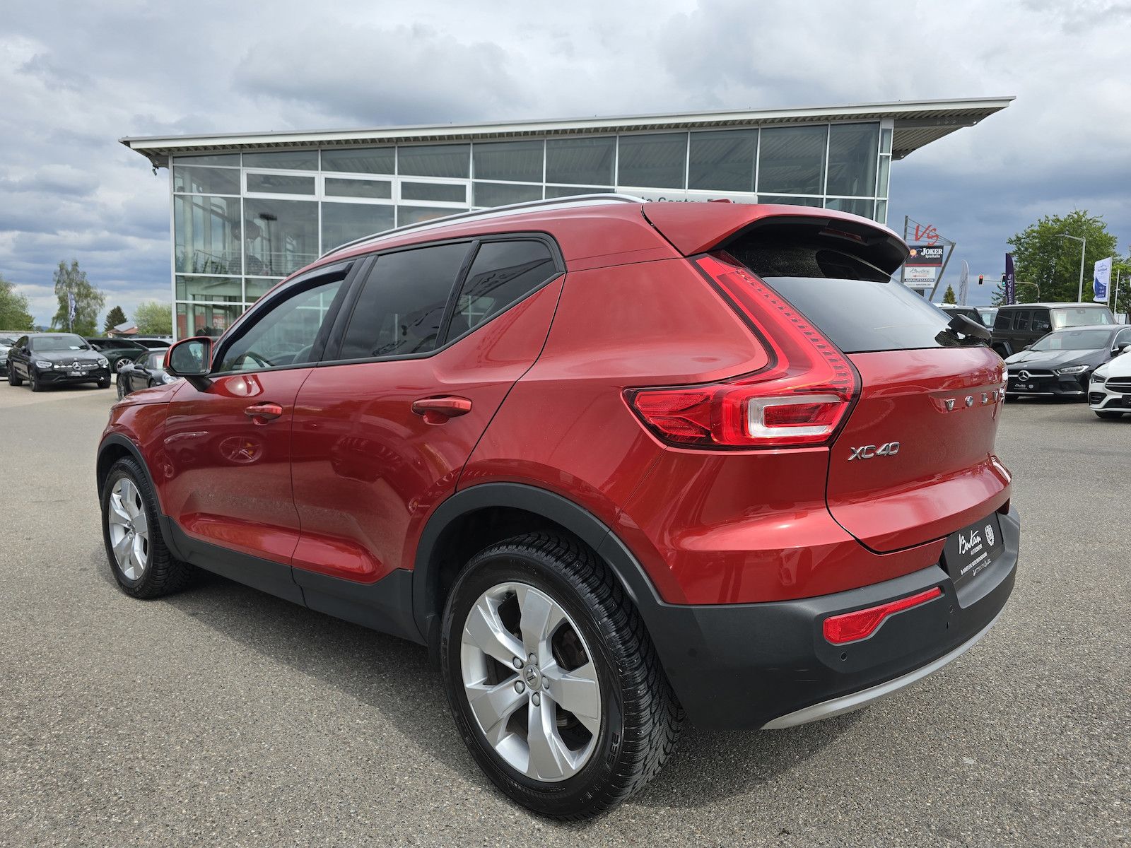 Volvo XC40 T4 MOMENTUM AWD KLIMA LEDER PRO-PAKET LED foto 4