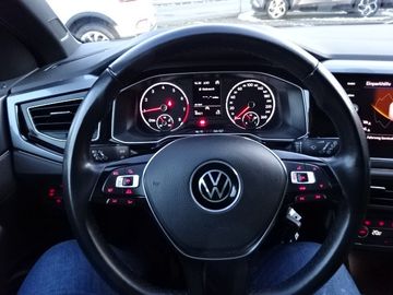 Fotografie 4 des VW Polo 1.0 TSI Highline *Navi*el.Sp.ankl.*ACC*Clim