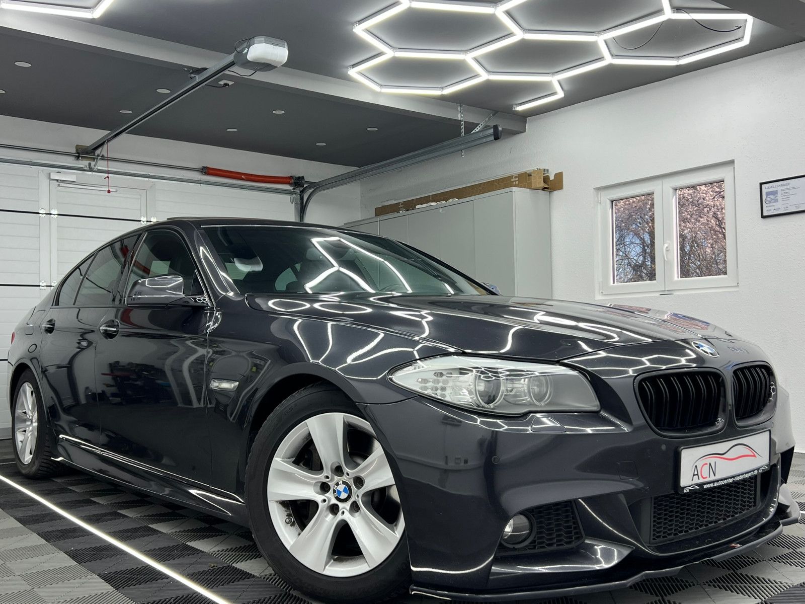 Fahrzeugabbildung BMW 530 d xDrive Lim. M SPORT/HuD/NAVI PROF/eGSD