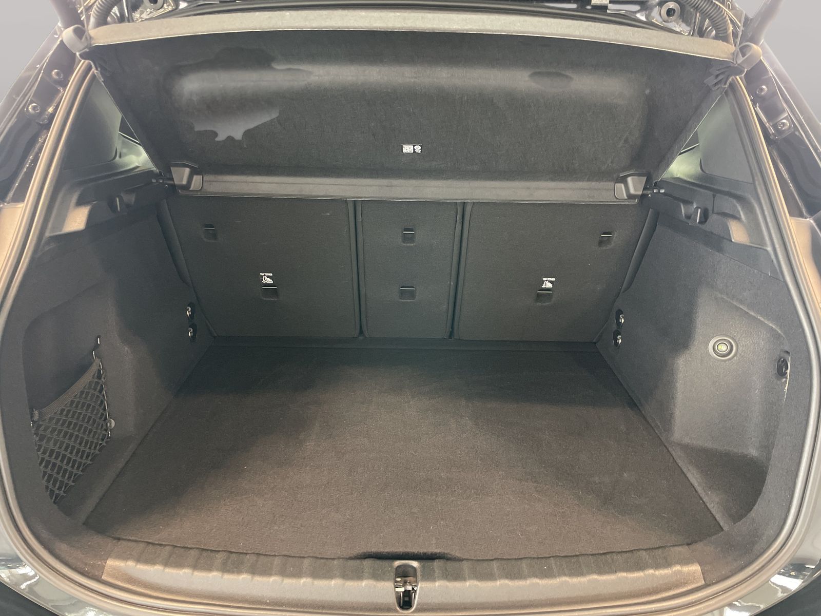 BMW 223 Active Tourer - Bild 16