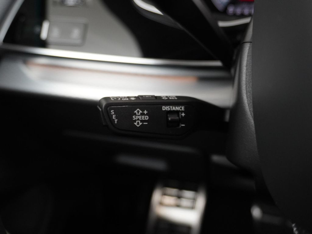 Audi Q8 60 TFSI e quattro Pro Line S Competition AHK