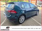 Volkswagen Golf VII Comfortline BlueMotion 1.5 TSI PDCv+h+S - Volkswagen Golf mit Benzin-Antrieb: Grün, Limousine