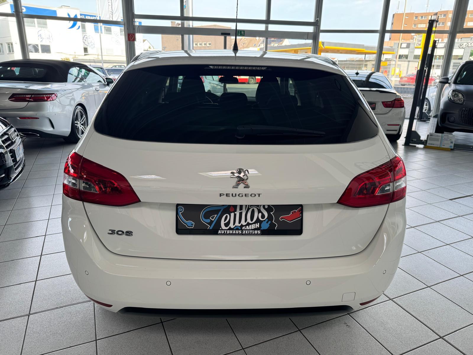 Peugeot 308 Style *Panorama*Kamera*CarPlay*Navi*SHZ*PDC*