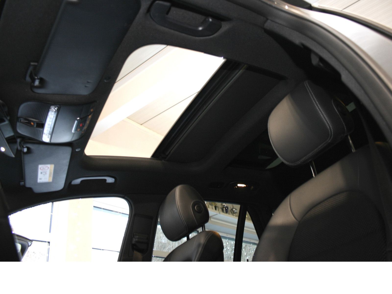 Fahrzeugabbildung Mercedes-Benz GLC 220 d 4M *AHK*LED*Totwinkel*Pano-Dach