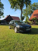 Opel Astra Sports Tourer 1.5 Diesel 77kW  - Opel Astra mit Diesel-Antrieb: Kombi, 1.7