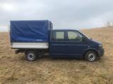Volkswagen T5 Transporter - blaue Volkswagen T5 Transporter