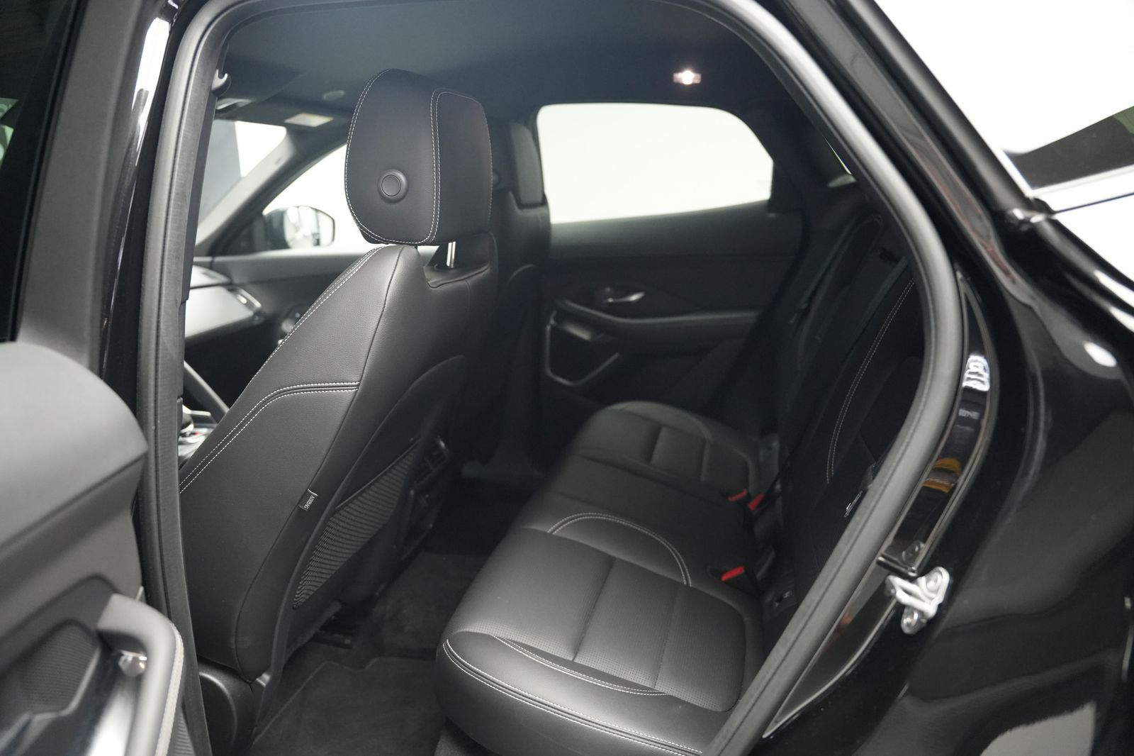 Fahrzeugabbildung Jaguar E-PACE R-Dynamic SE *Meridian*Memory*Virtual*ACC
