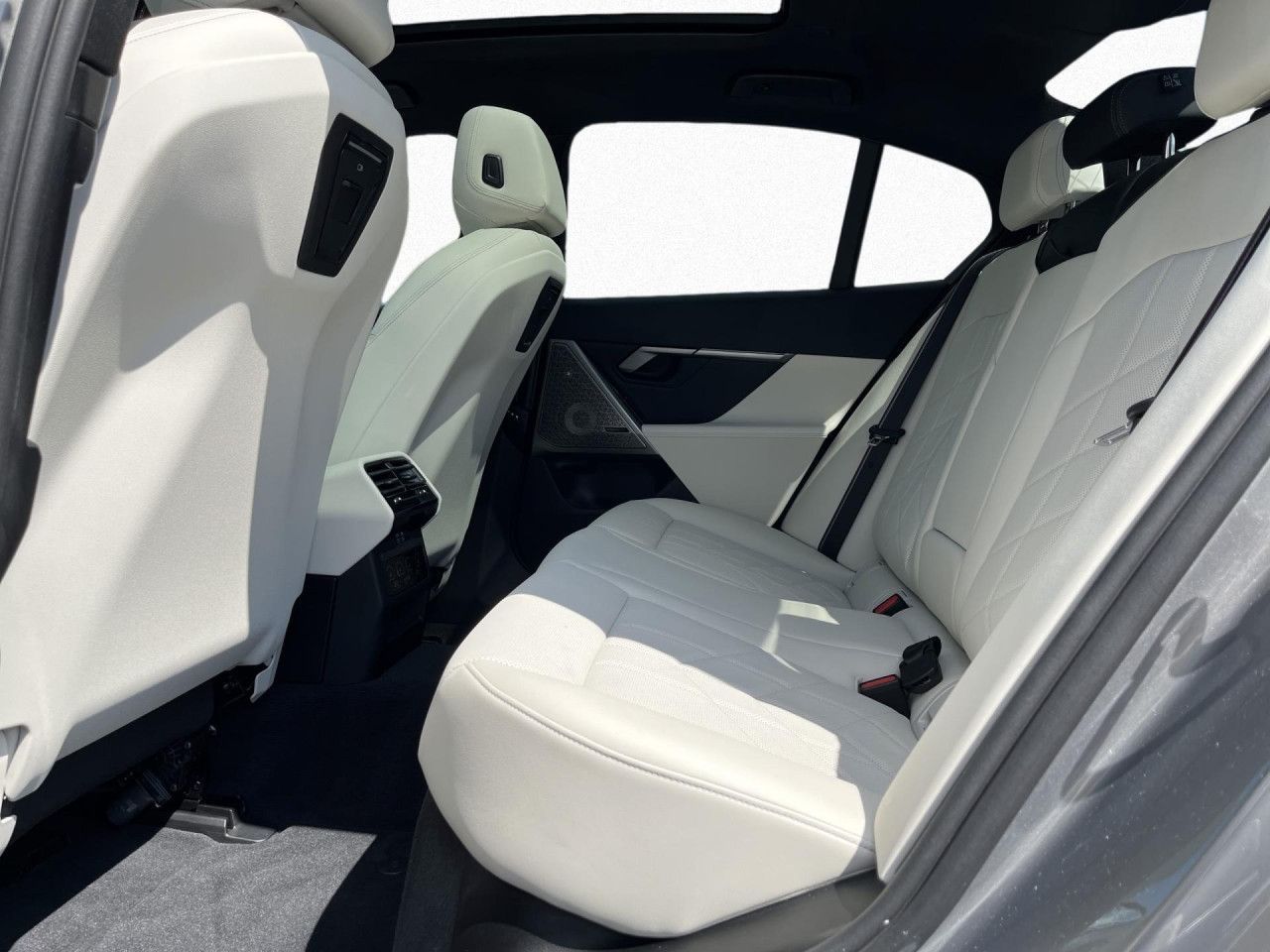 BMW i5 - Bild 19
