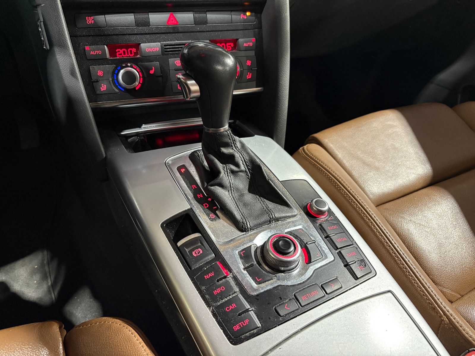 Fahrzeugabbildung Audi A6 Avant 2.0 TDI/NAVI/PDC/KLIMA/SHZ/TEMPOMAT