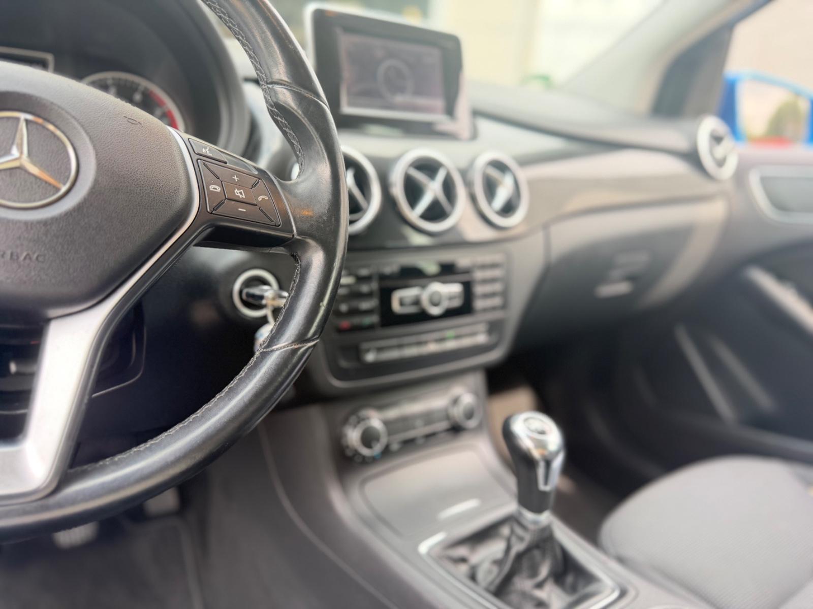 Mercedes-Benz B 180*82TKM*