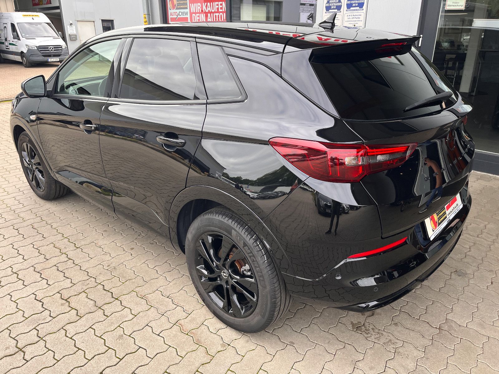 Fahrzeugabbildung Opel Grandland GS-Line 1.2 Automatik