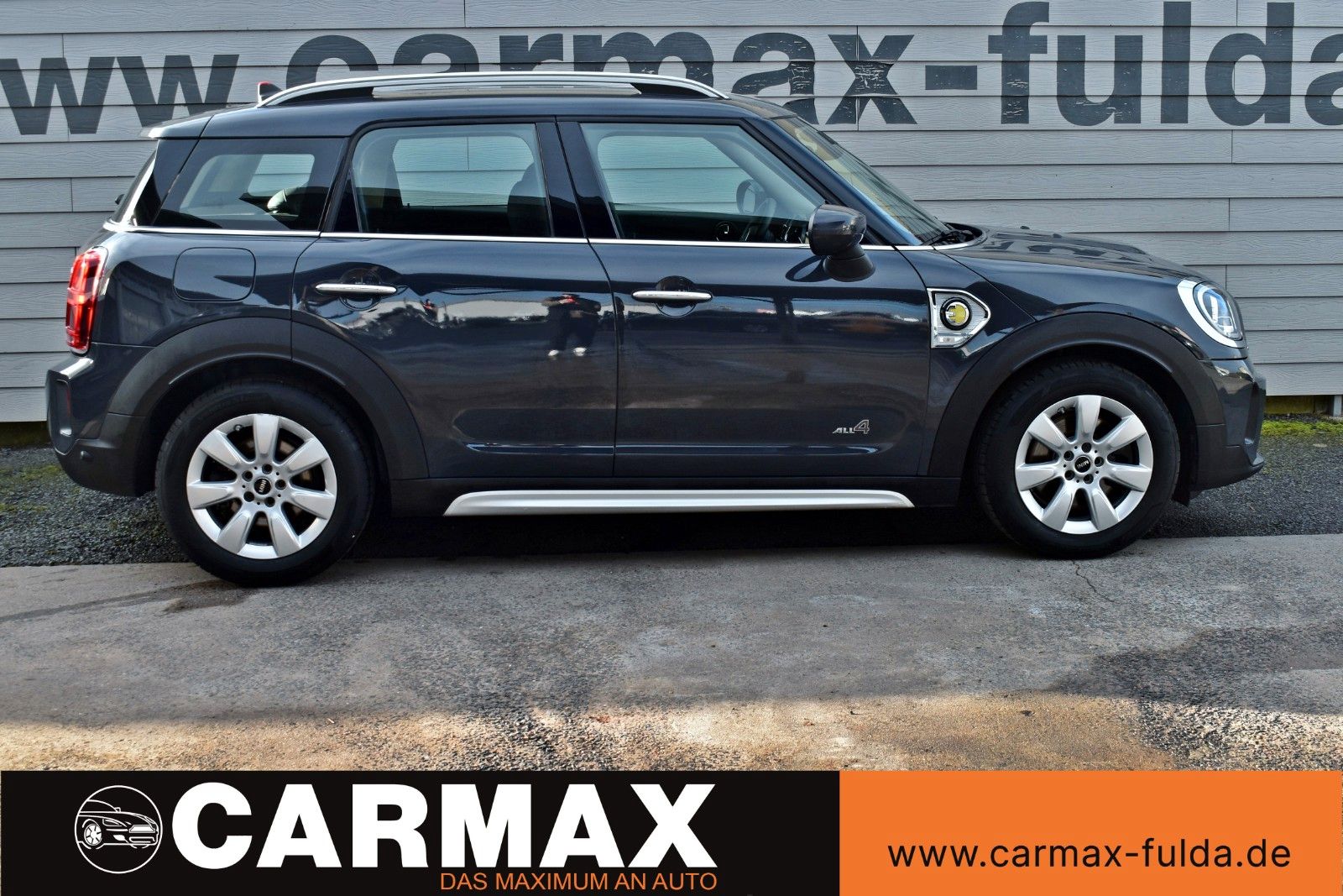 Fahrzeugabbildung MINI Cooper SE Countryman All4,Leder,Navi,LED,PDC