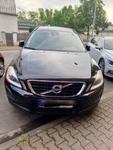 Volvo xc60  alle Inspektionen Reifen Nagel... - gebrauchte Volvo XC60 aus dem Jahr 2013