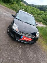 Ford Fiesta D - Ford Fiesta aus 2007 mit Diesel-Antrieb