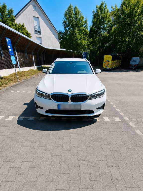 Image of BMW 320