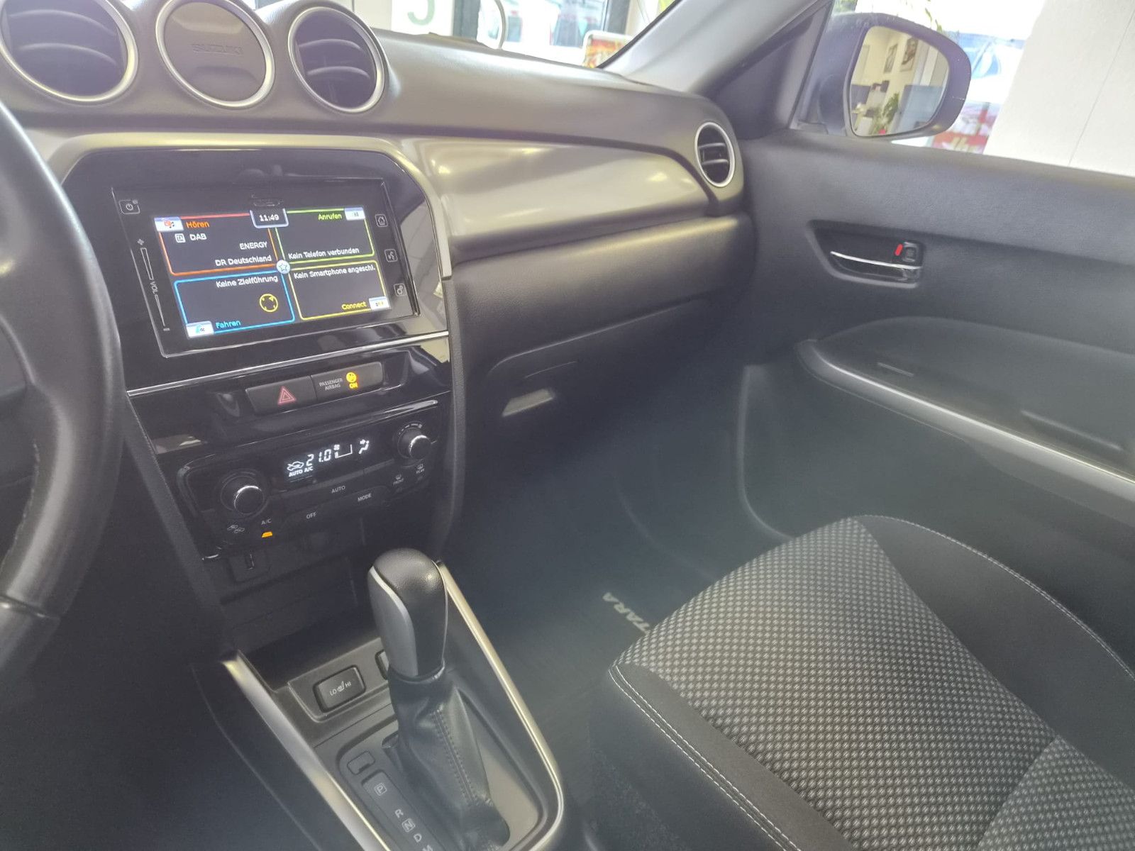 Fahrzeugabbildung Suzuki Vitara 1.4 Comfort / GEPFLEGT / GARANTIE /