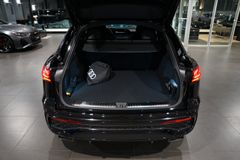 AUDI Q5 Sportback e-Hybrid | Tech pro | Pano | Carbon AUDI Q5 Sportback e-Hybrid | Tech pro | Pano | Carbon