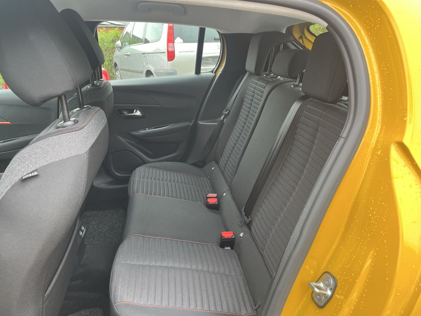 Fahrzeugabbildung Peugeot 208 Active Elektro 136 CarPlay DAB SHZ