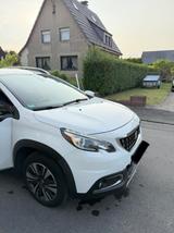 Peugeot 2008 Allure PureTech 110 EAT6 Stop&Start Allure - Peugeot 2008: 1.6