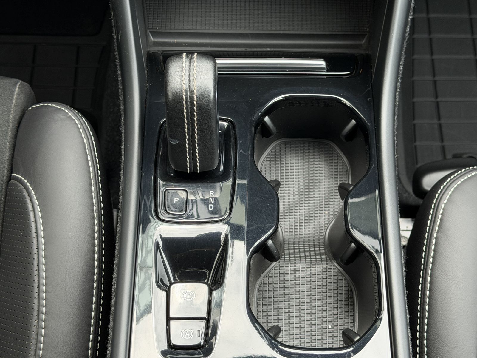 Volvo XC40 R Design AWD LED Navi VirtuelCockit Sensus foto 22