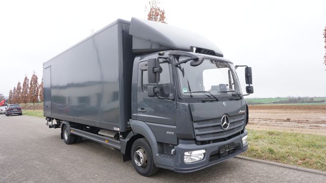 Mercedes-Benz ATEGO III 823 4X2 Koffer *Ladebordwand*Klima*