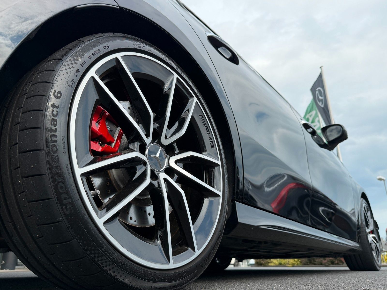 Fahrzeugabbildung Mercedes-Benz A 35 AMG 4Matic+Aero+StandH+360+MultiB+Memory