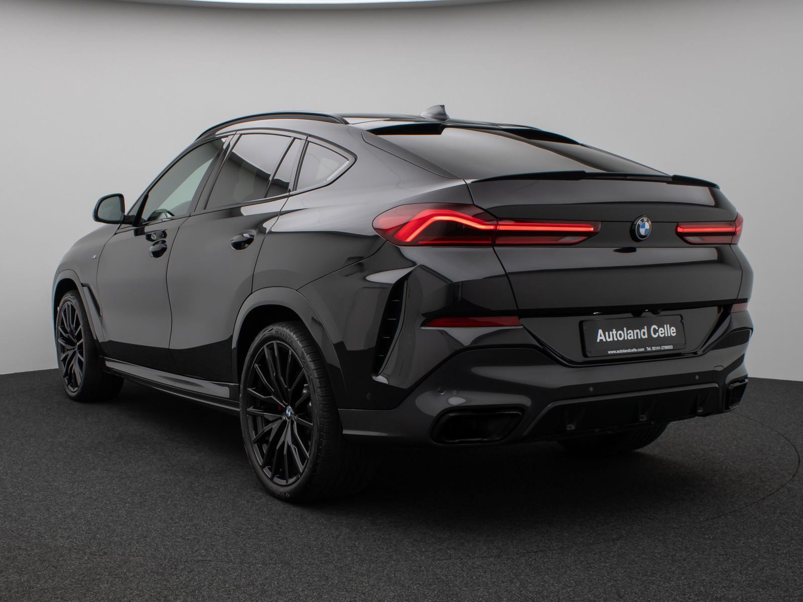 Fahrzeugabbildung BMW X6 xD40d M Sport Laser 360°HUD DAB H/K Komfort