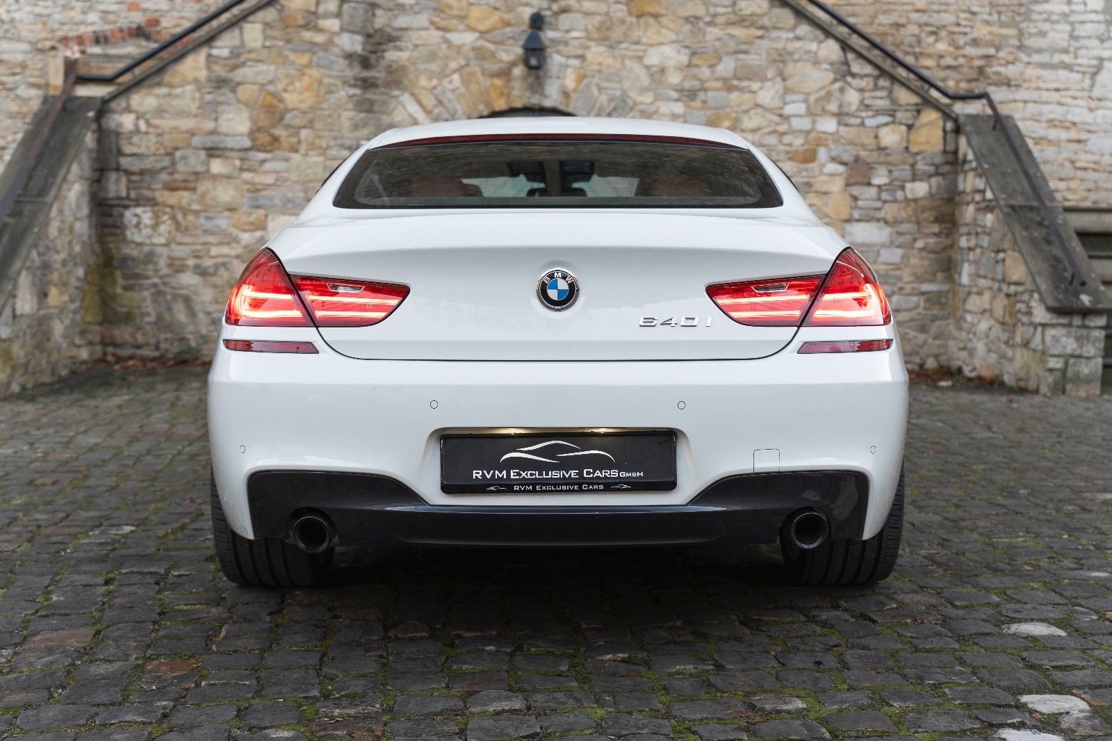 Fahrzeugabbildung BMW 640i GC M-SPORTPAKET HUD H&K LED KAM ALC TOTW