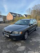 Volvo V70 2.4D - Volvo V70 in Duisburg