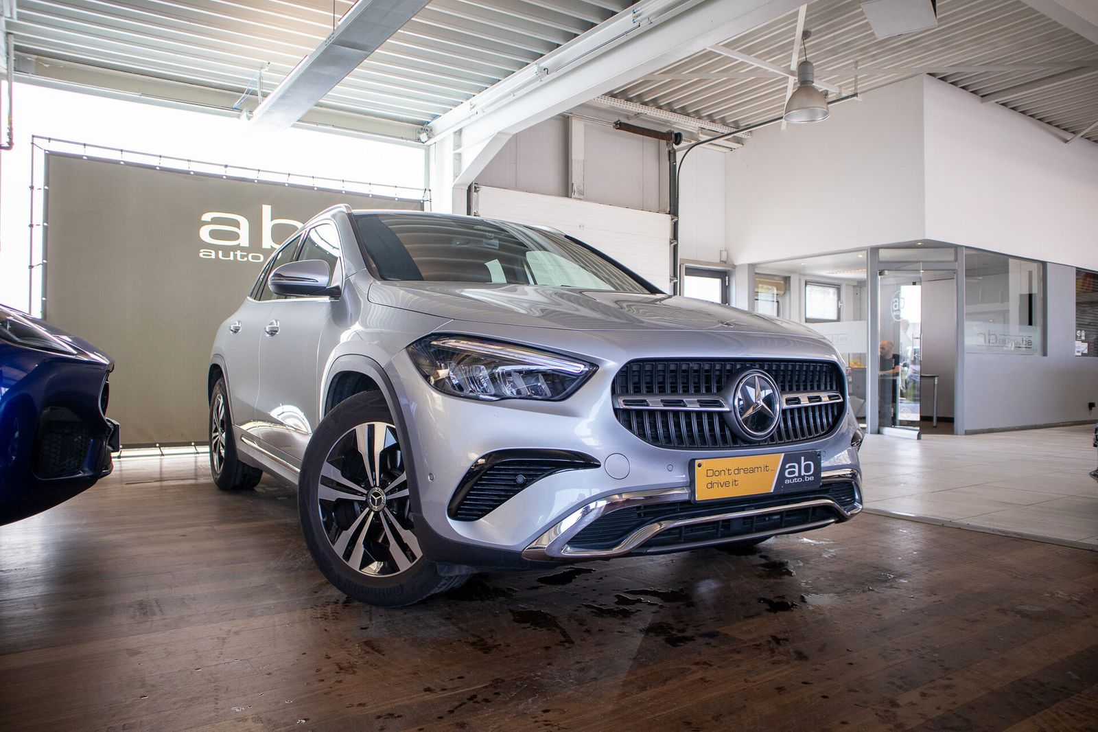 Mercedes-Benz GLA 180 STAREDITION, APPLE/ANDROID, CAMERA, LED  imagem 3