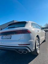 Audi SQ8 quattro diesel - weiße Audi SQ8